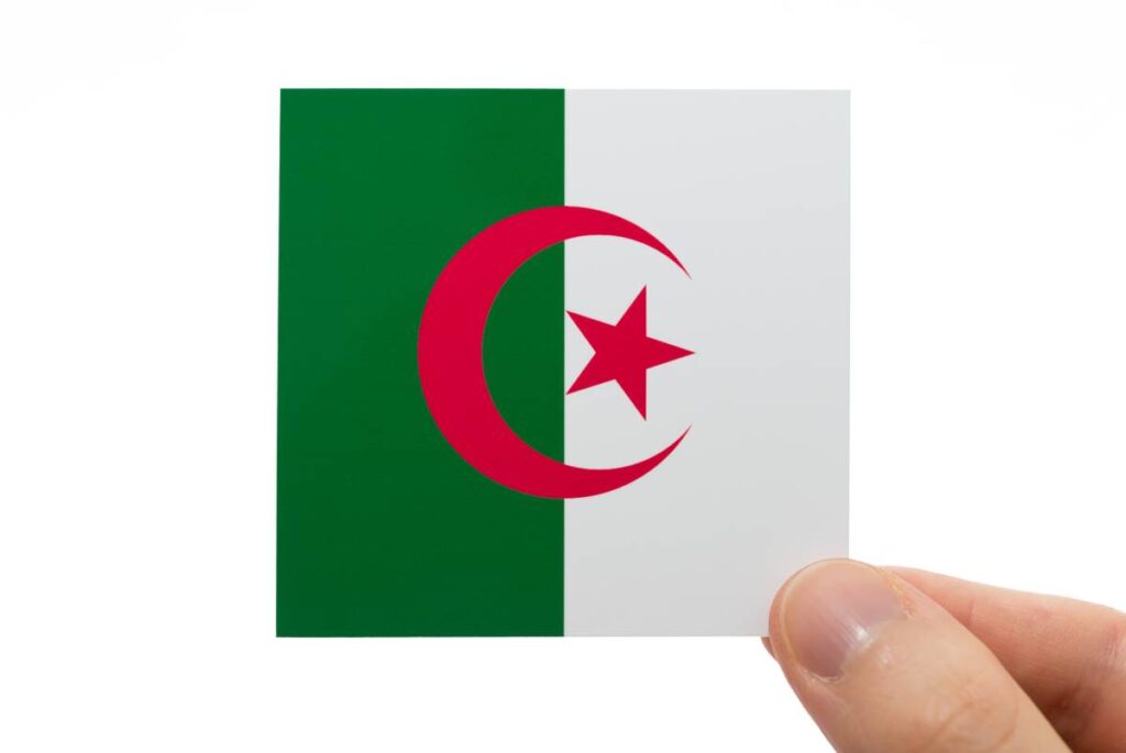 La radiation consulaire est obligatoire en cas de retour en Algérie ou de changement de résidence.