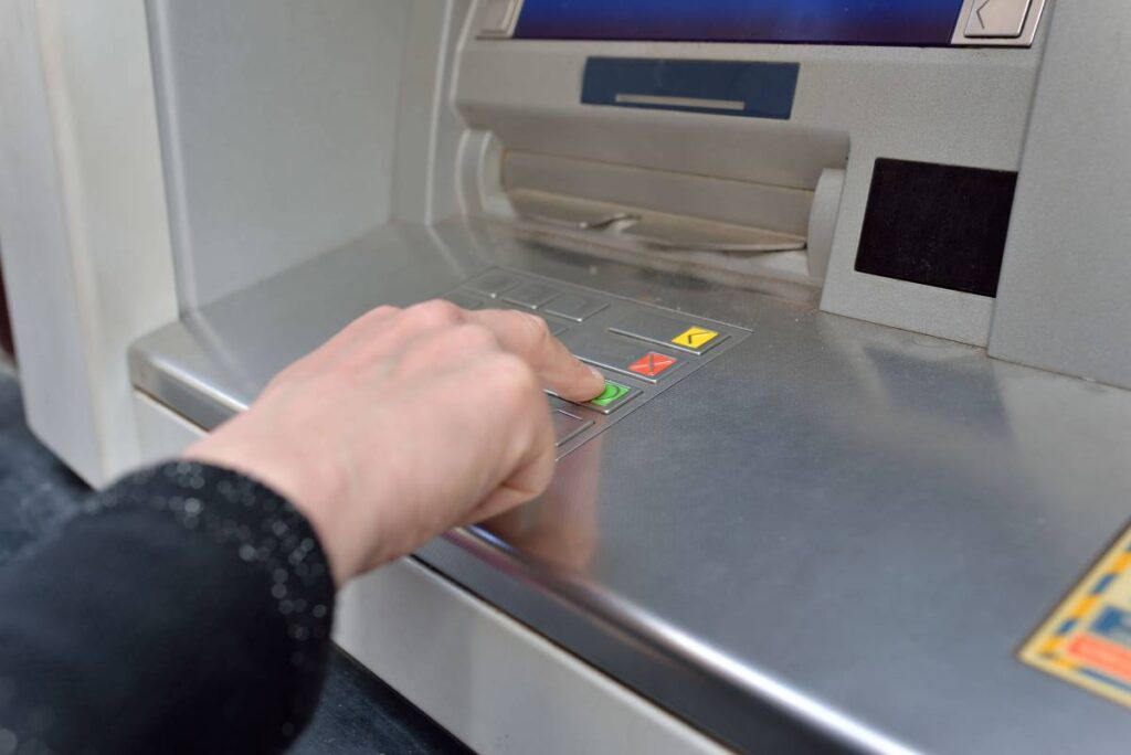 L’allocation forfaitaire de solidarité pour femmes au foyer améliore les conditions des ménages.